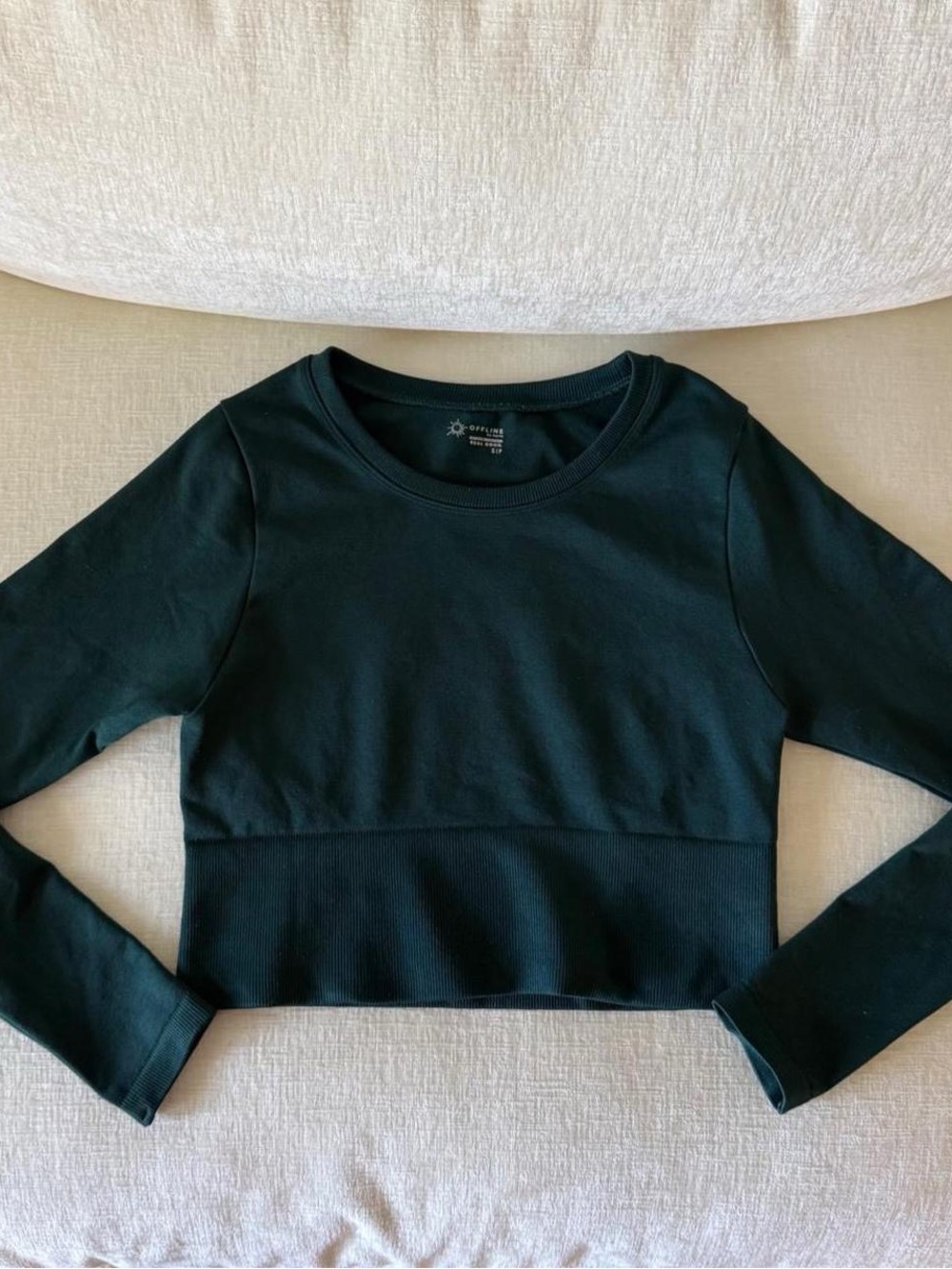 deadstock offline by aerie forest green long sleeve activewear crop top